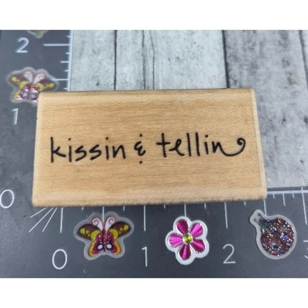 Hampton Art Kissin & Tellin BG2375 Rubber Stamp Wood #P15